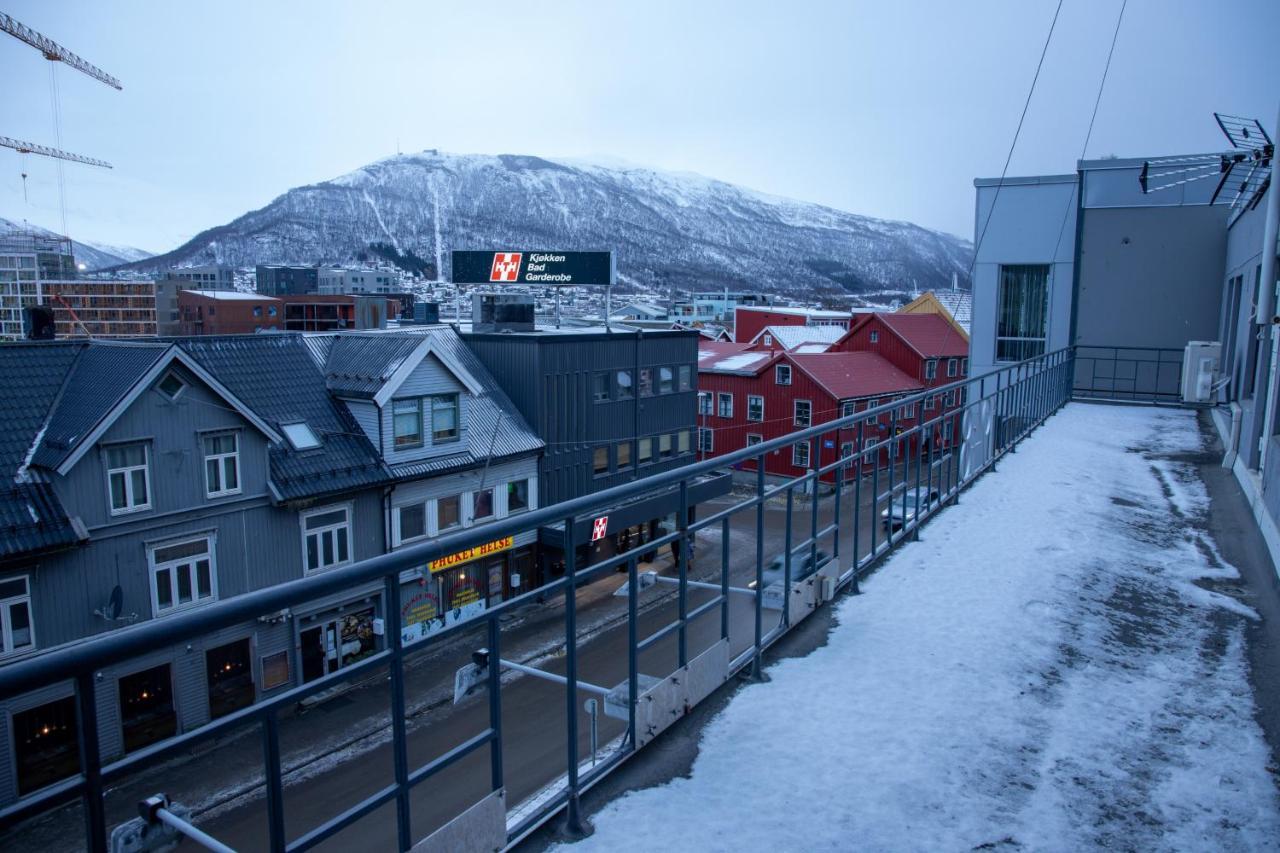 Toppleilighet Med Utsikt I Sentrum Nord Tromso Bagian luar foto